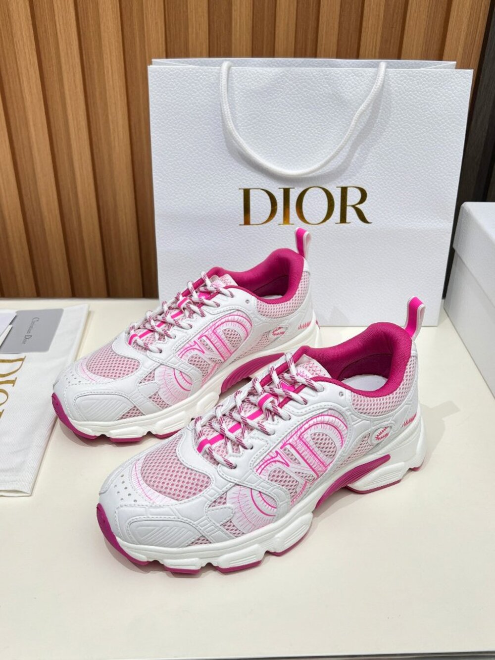 Classic DIOR Shoes: A Stylish and Versatile Choice for Elegance